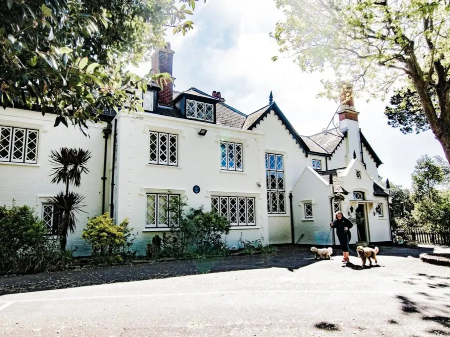 The Alverbank Hotel