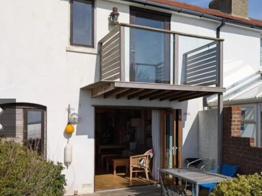 Cowes View Seaside Beach Cottage – Hill Head